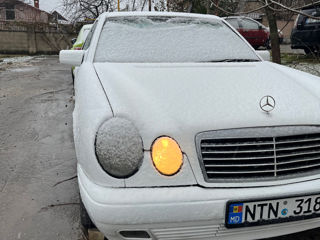 Mercedes E-Class foto 5