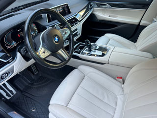 BMW 7 Series foto 7