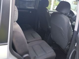 Volkswagen Touran foto 5