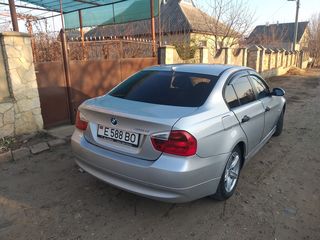 BMW 3 Series foto 5