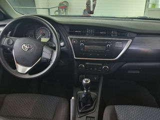 Toyota Auris фото 6
