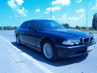 BMW 7 Series foto 3