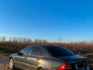 Mercedes C-Class foto 6