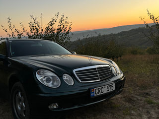 Mercedes E-Class foto 8