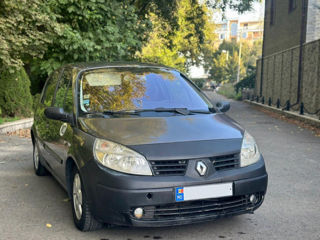 Renault Grand Scenic foto 2