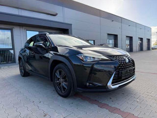 Lexus UX foto 2