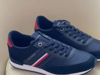 Tommy Hilfiger. Original !!! foto 2