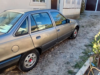 Opel Kadett foto 4