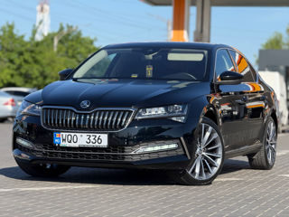Skoda Superb foto 1