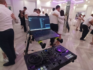 DJ Tetron (muzica + set de lumini + program la vioara). Doar muzica de calitate si lumini ritmate. foto 4