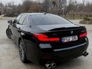 BMW 5 Series foto 4