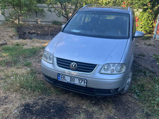 Volkswagen Touran, 2004