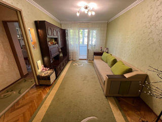 Apartament cu 3 camere, 60 m², Botanica, Chișinău foto 1