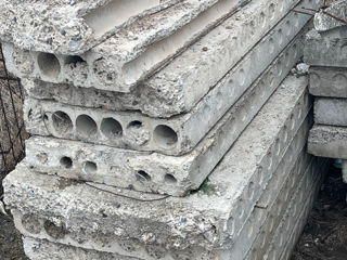 Продам железно бетонные изделия плиты перекрытия, покрытия,лестницы,плиты дорожные,котелец б/ублоки