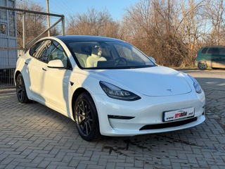 Tesla Model 3 foto 2