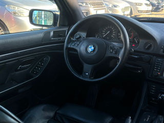 BMW 5 Series foto 16