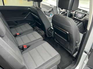 Volkswagen Touran foto 10