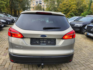 Ford Focus foto 9