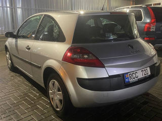 Renault Megane foto 2