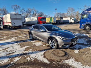 Infiniti Q30 foto 2