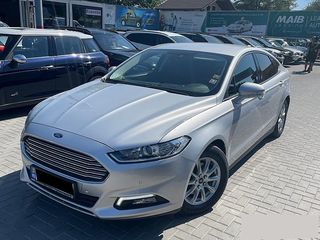 Ford Mondeo foto 1