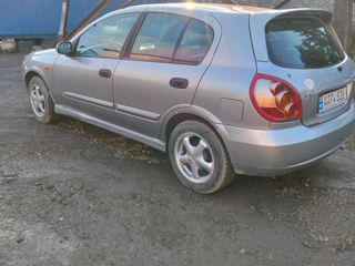 Nissan Almera foto 2