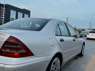 Mercedes C-Class foto 5