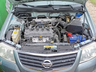 Nissan Sunny foto 4