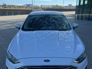 Ford Fusion foto 10