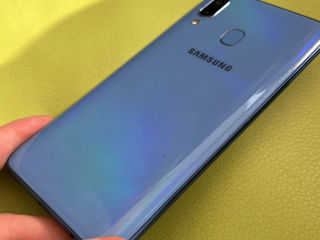 Продам телефон Samsung Galaxy A40, 64GB! foto 4