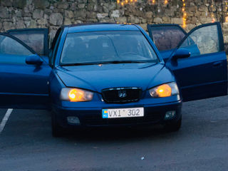 Hyundai Elantra foto 2