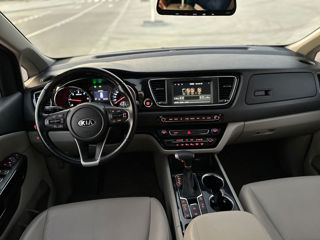 KIA Carnival foto 6