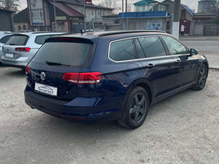 Volkswagen Passat foto 3