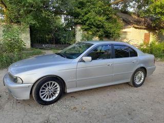 BMW 5 Series foto 1