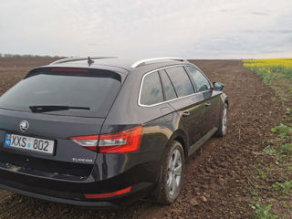 Skoda Superb foto 2