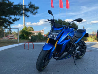 Suzuki GSX S1000 foto 3