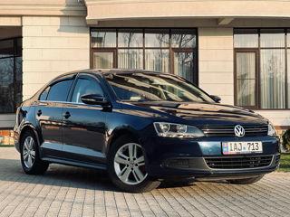 Volkswagen Jetta foto 4