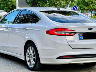 Ford Fusion foto 3