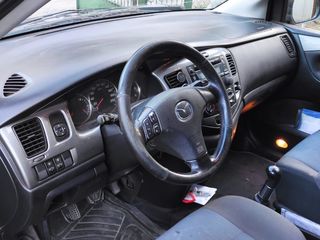 Mazda MPV foto 3