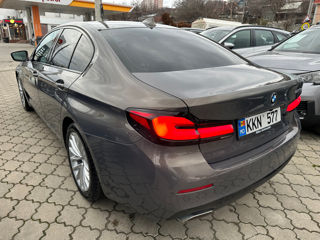 BMW 5 Series foto 4