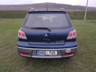 Mitsubishi Outlander foto 4