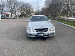 Mercedes E-Class foto 2