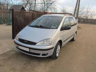 Ford Galaxy foto 1