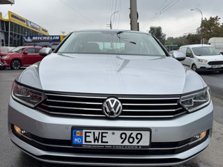 Volkswagen Passat foto 3