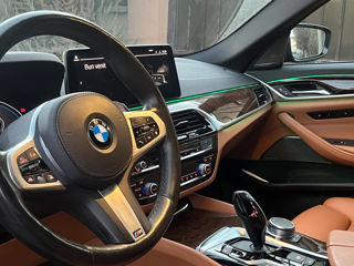 BMW 5 Series foto 9