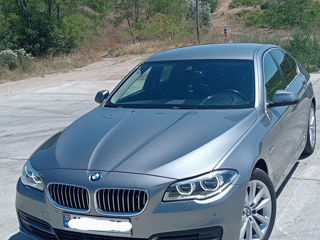 BMW 5 Series foto 1