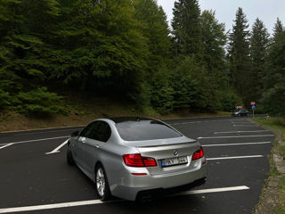 BMW 5 Series foto 4