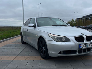 BMW 5 Series foto 2