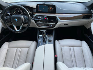 BMW 5 Series foto 8