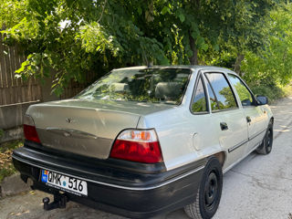 Daewoo Nexia foto 2